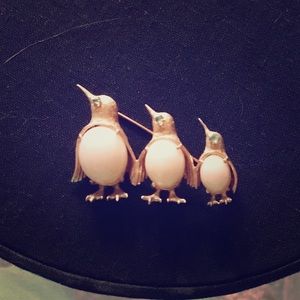 14K Vintage Brooch Angel-skinCoral Penguins EmeraldEyes